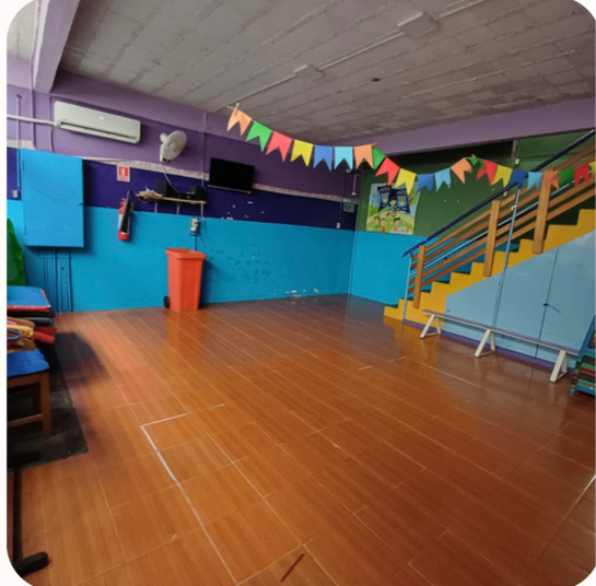 Se vende Institución Educativa Privada en zona Antel Arena